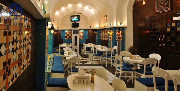 بهترین رستوران های یزد - کافه پناهنده