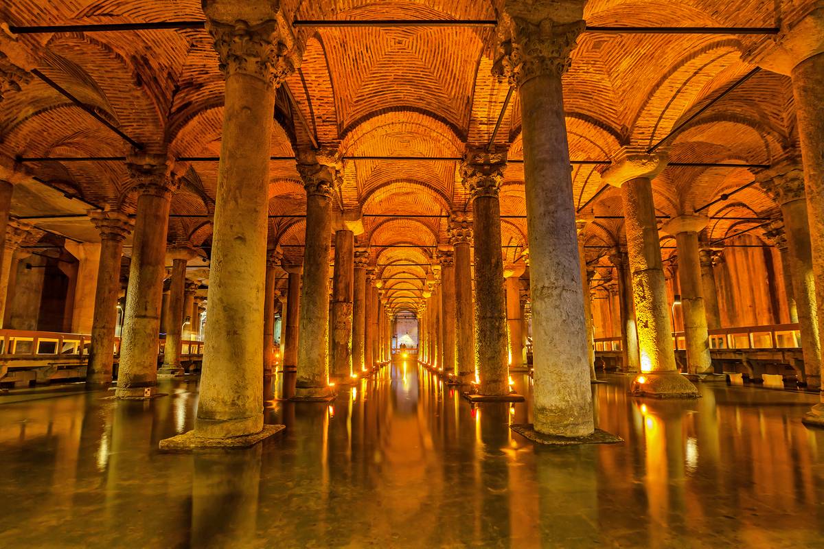کلیسای آب انبار (Basilica Cistern )