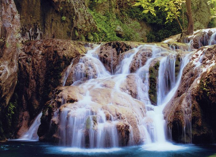  آبشار تنگ بستانک