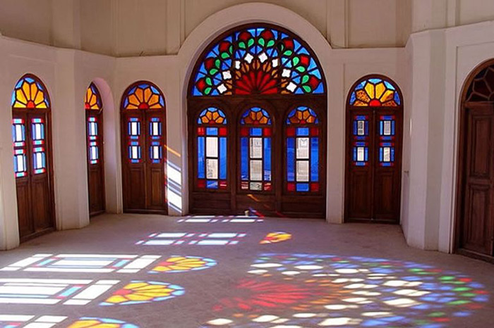 بررسی نور در خانه های سنتی یزد