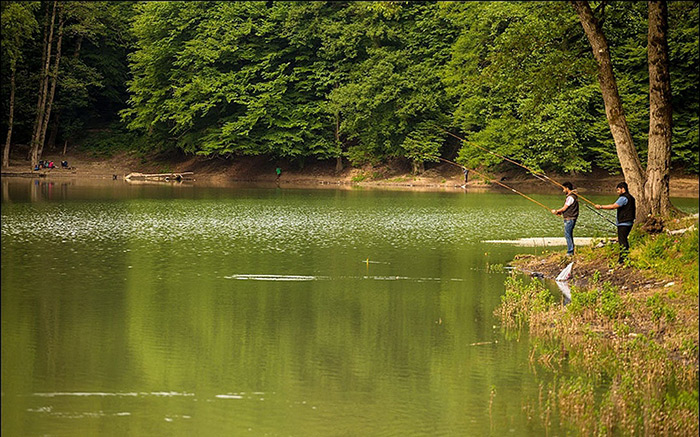 ماهیگیری در دریاچه چورت